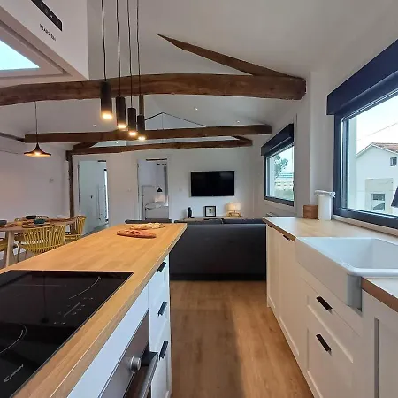 La Marquesa - Amplia, Con Patio Y Barbacoa * Ourense