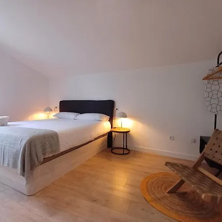 La Marquesa - Amplia, Con Patio Y Barbacoa Ourense